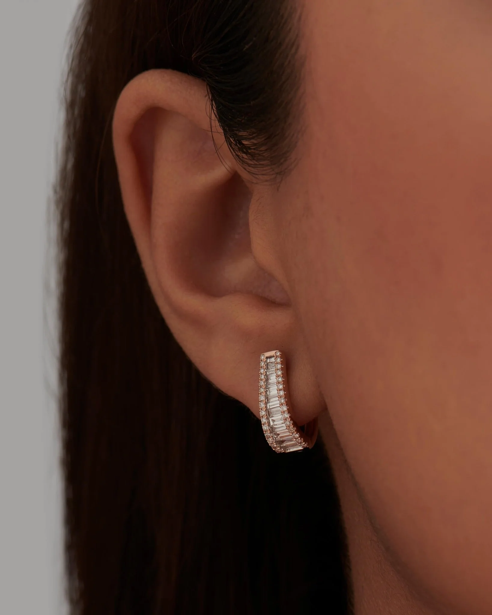 Baguette & Round Diamond Tapered Hoops Earrings - Image 2