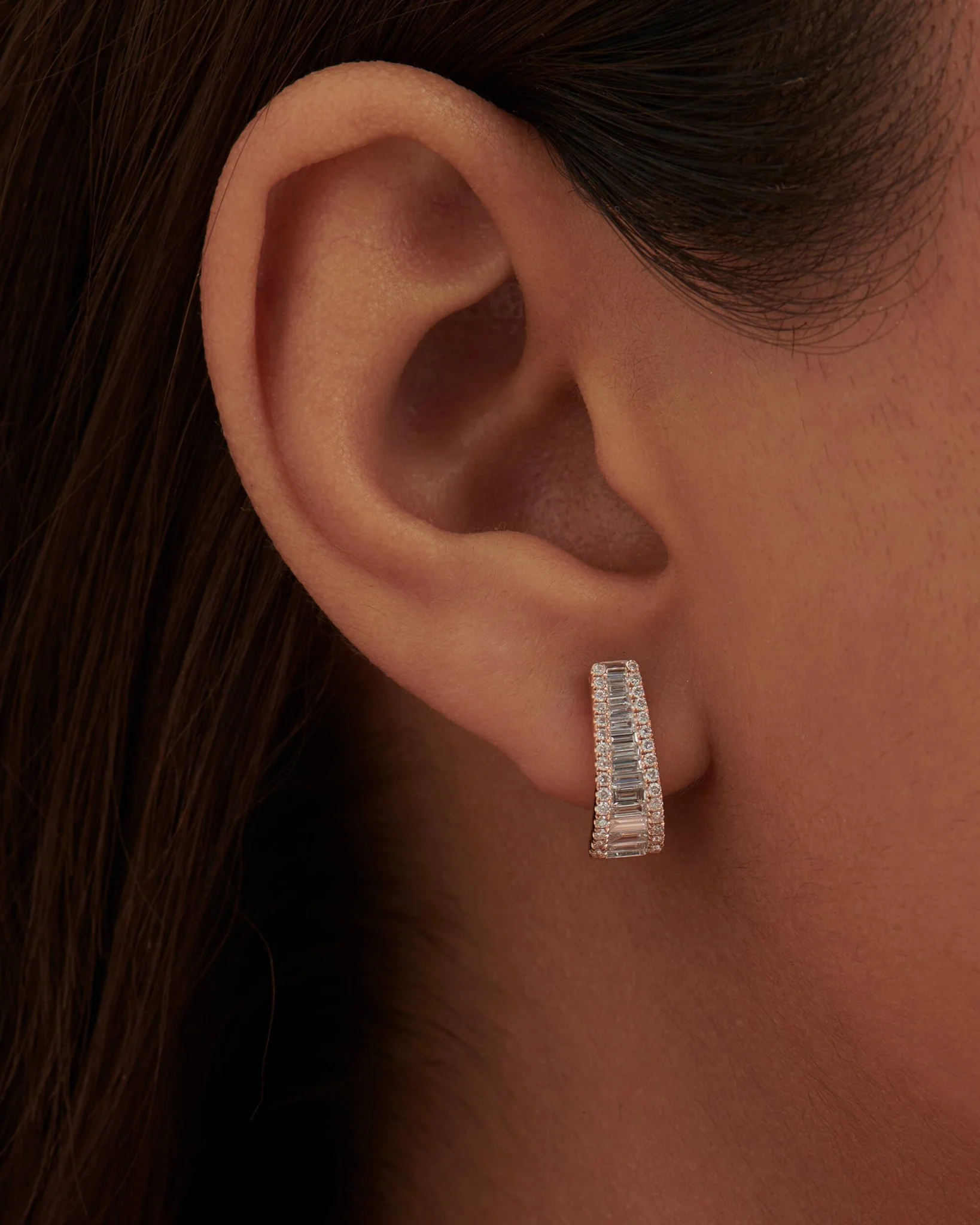 Baguette & Round Diamond Tapered Hoops Earrings - Image 5