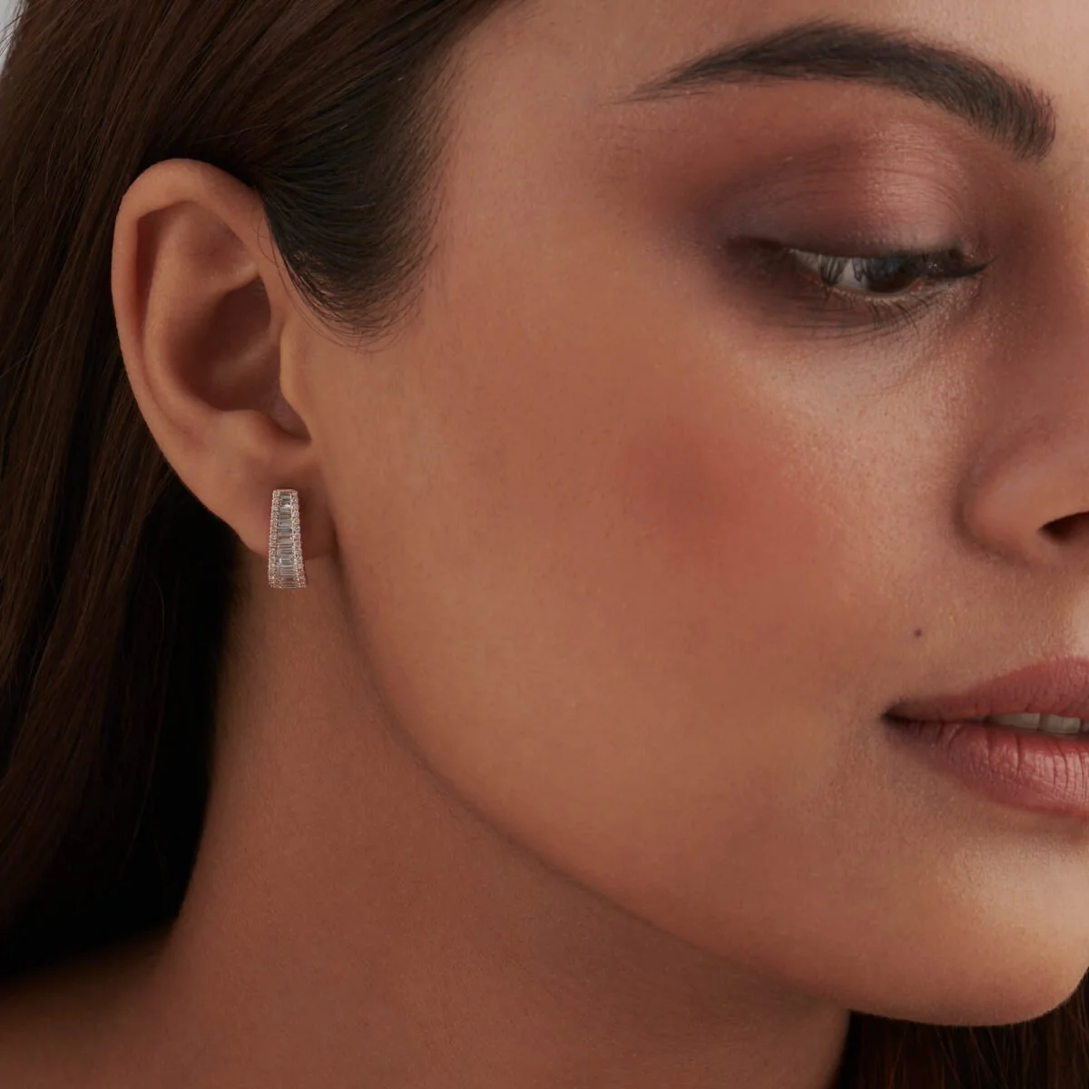 Baguette & Round Diamond Tapered Hoops Earrings - Image 6